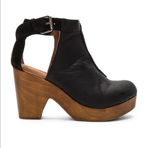 Worn once Free People Amber Orchard Clog